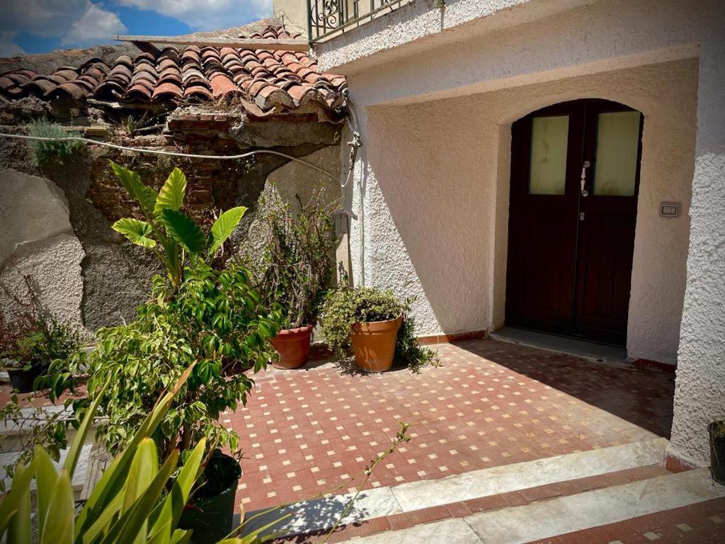 Hotel La Casina Di Venere Savoca Exterior foto